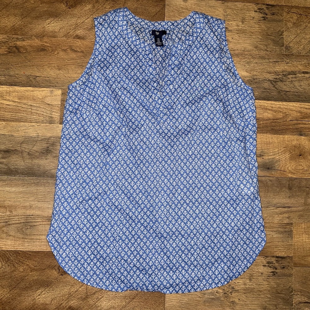 Gap Sleeveless V Neck Floral Print Blouse Blue White Size Medium